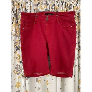 Torrid size 20 red Bermuda shorts